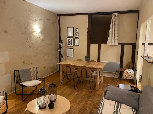 Ilot Des Cordeliers Apartment Poitiers Exterior photo